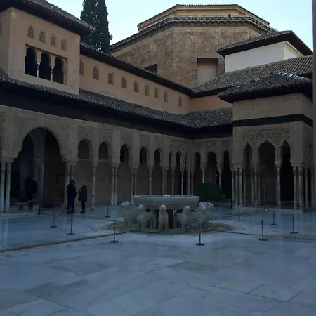 Granada A Un Paso, Parking Gratis *